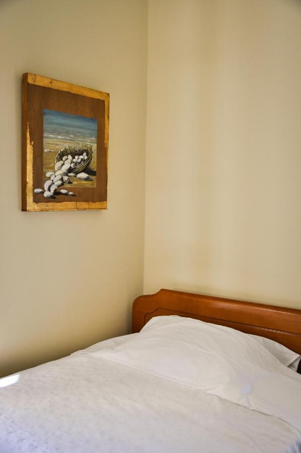 Elena'S Guest House Aegina Buitenkant foto