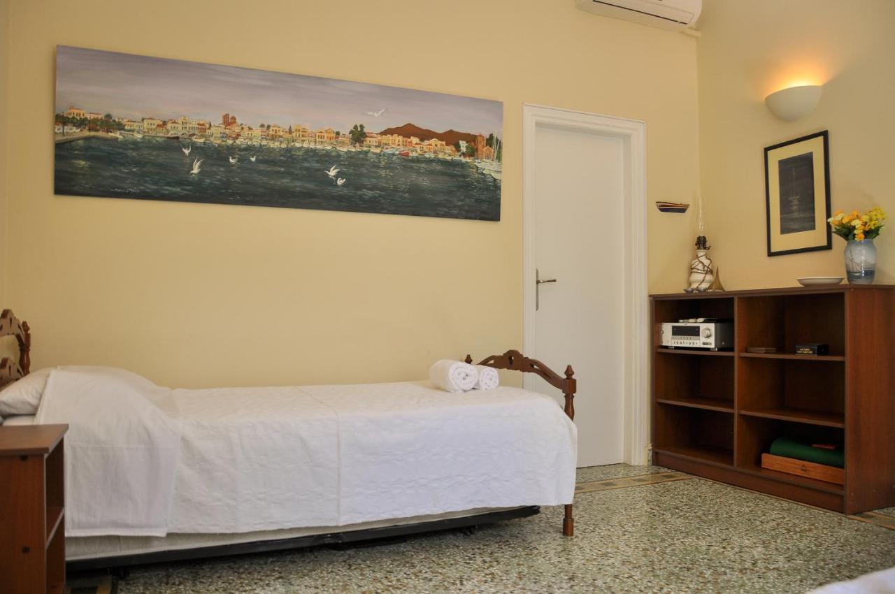 Elena'S Guest House Aegina Buitenkant foto
